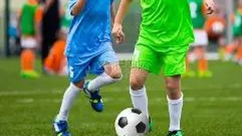 火速抢光！重庆奥体中心首场“渝超”赛事门票热销，42000张票一抢而空，激情盛宴不容错过！